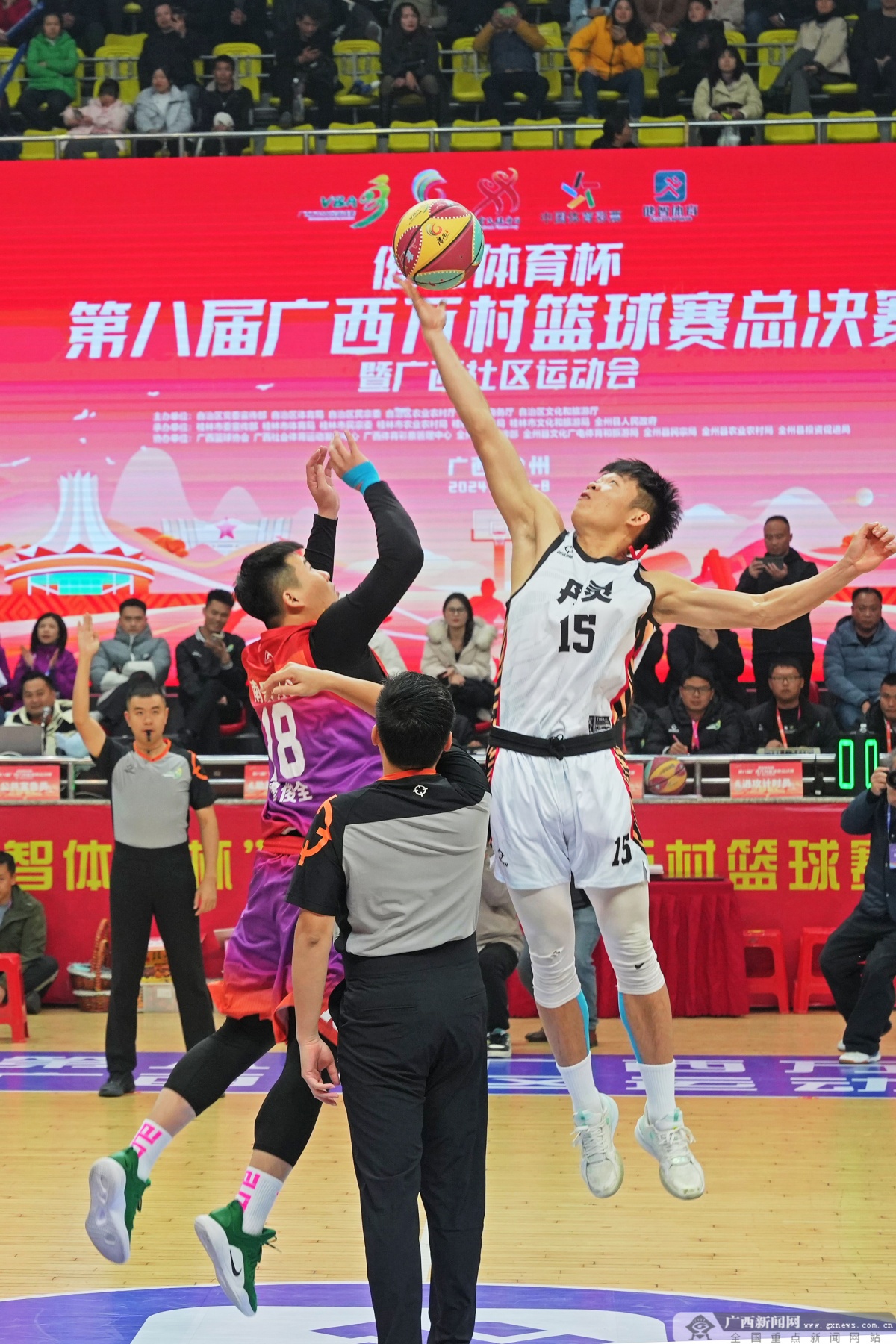 广西篮球队在职业比赛中遭遇困境 广西篮球队在职业比赛中遭遇困境