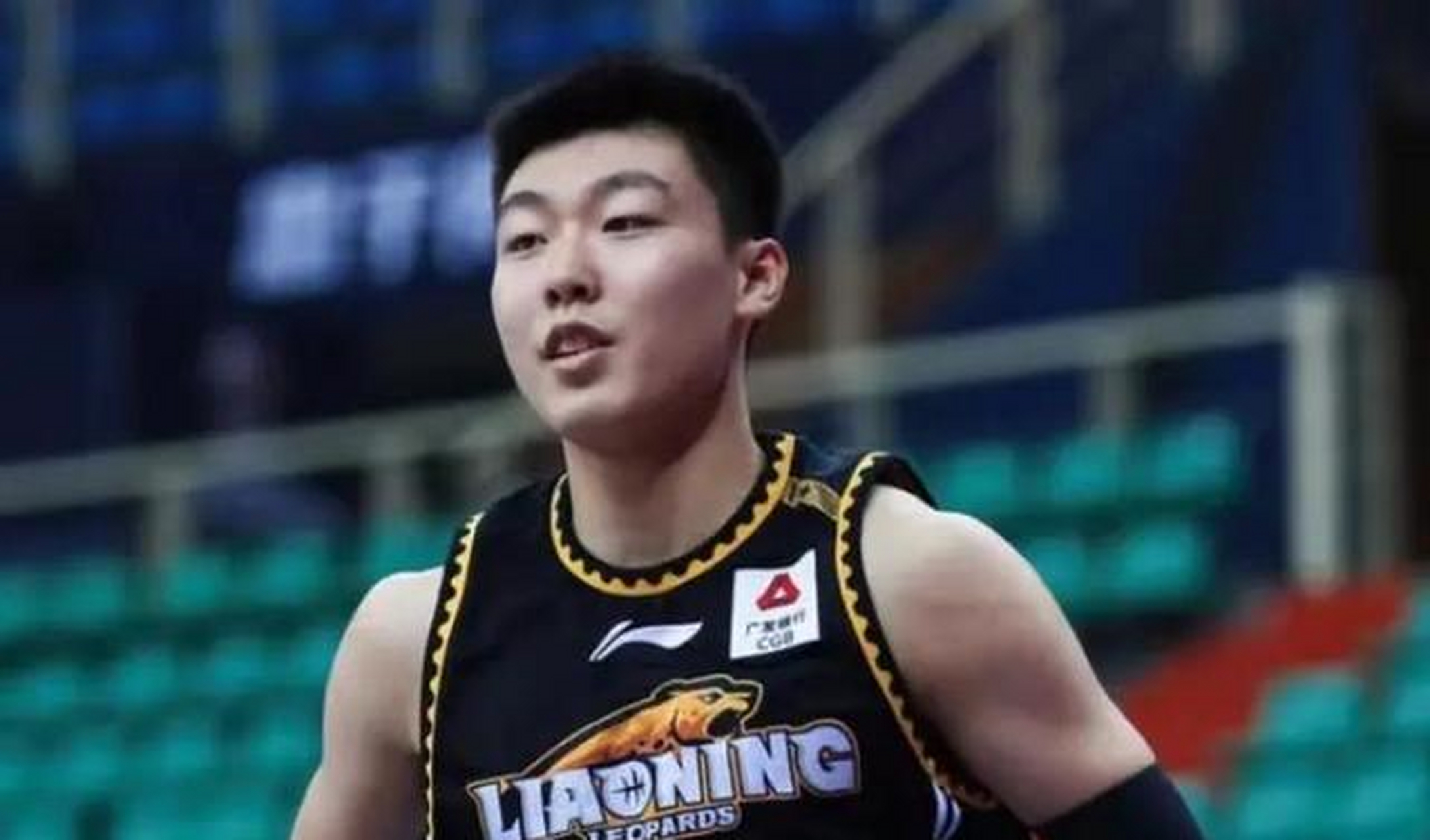 青海男篮五虎将出战,期待胜利 青海男篮五虎将出战,期待胜利