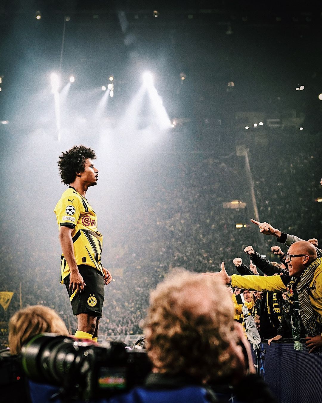 耶德尔获得红牌罚下，对球队造成困扰