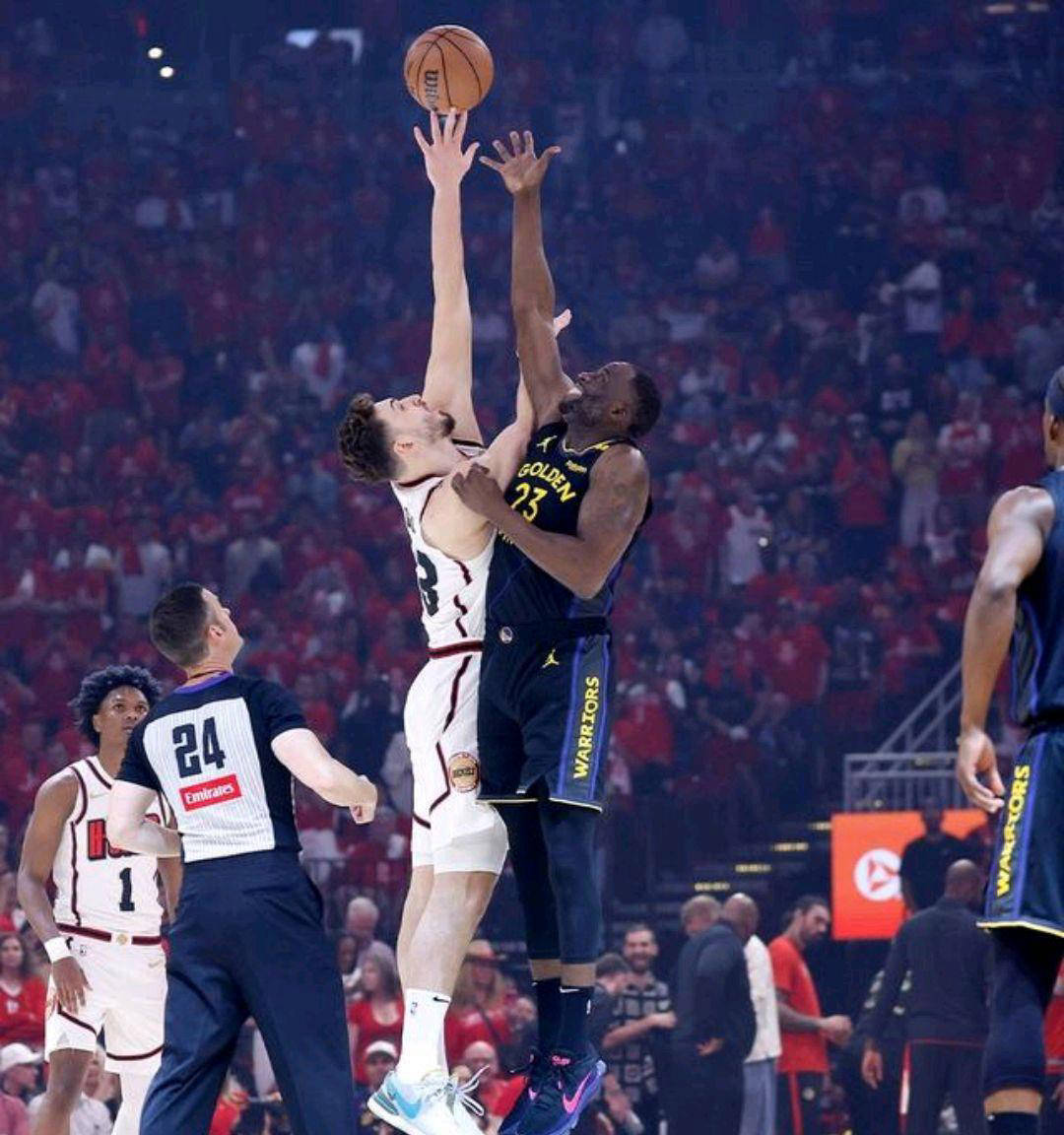 拉齐奥球员奋力拼搏,赢得胜利的简单介绍 拉齐奥球员奋力拼搏,赢得胜利的简单介绍