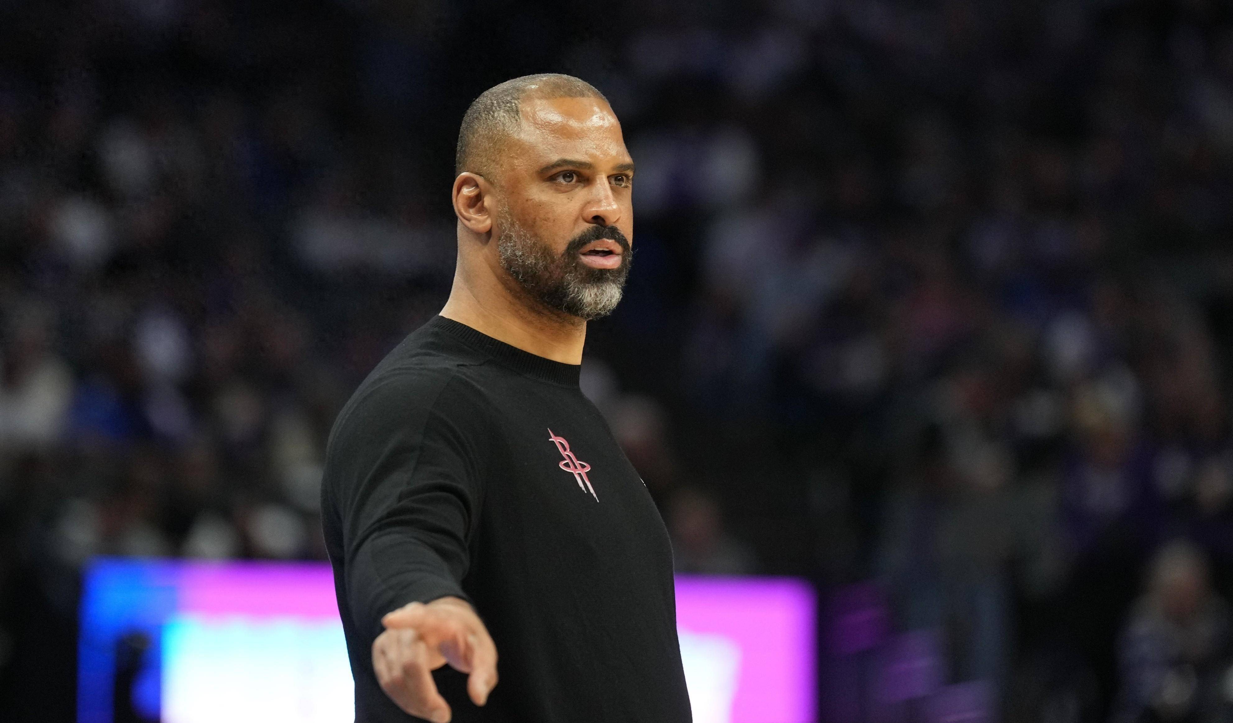 火箭主帅怒斥球队表现，要求全队改观的简单介绍