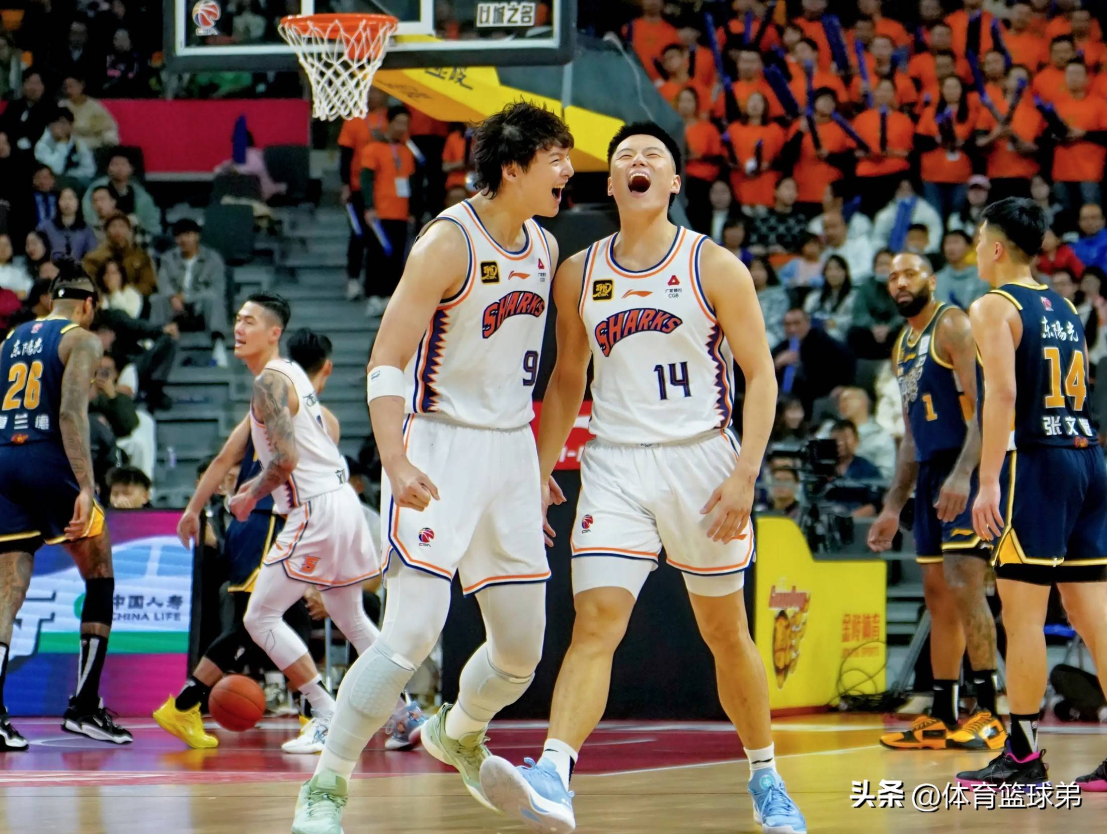 队员表现抢眼，带领球队取得胜利晋级强赛的简单介绍