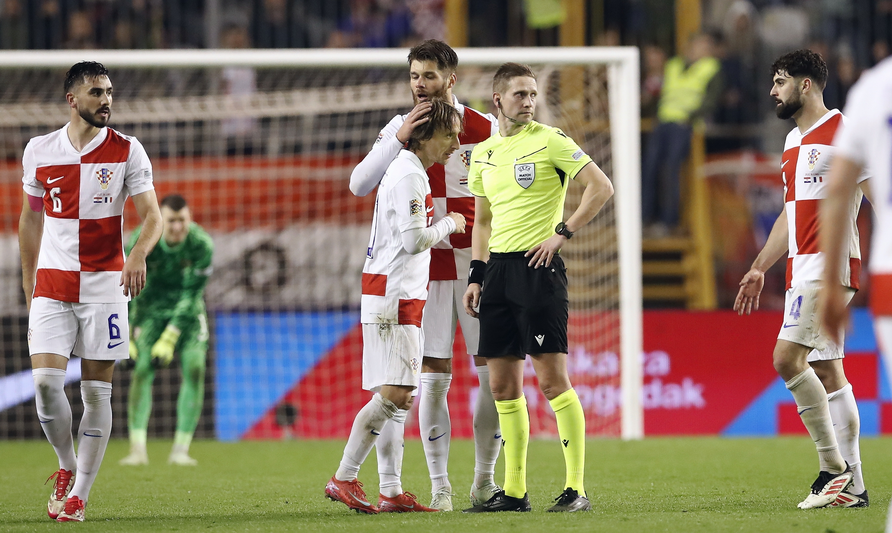 包含克罗地亚憾负克罗地亚,欧预赛排名跌至第四的词条 包含克罗地亚憾负克罗地亚,欧预赛排名跌至第四的词条