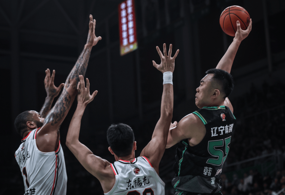 雅布兰茨主场不敌对手，遭遇惨败的简单介绍