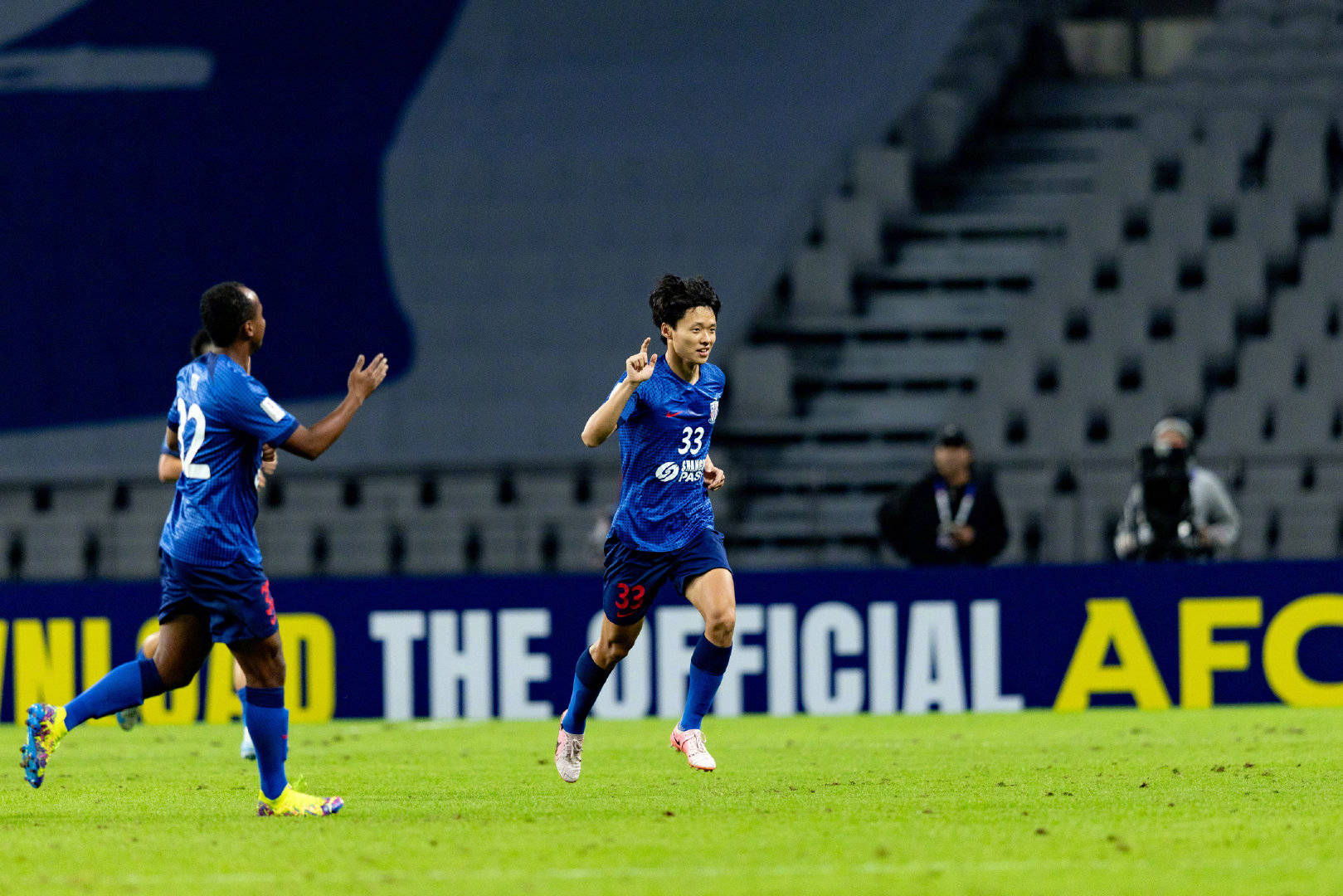 泰达全队发挥出色，客场战胜申花