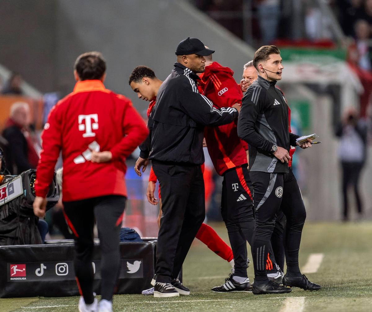 奥格斯堡客场逆转胜弗赖堡,收获来之不易的胜利 奥格斯堡客场逆转胜弗赖堡,收获来之不易的胜利