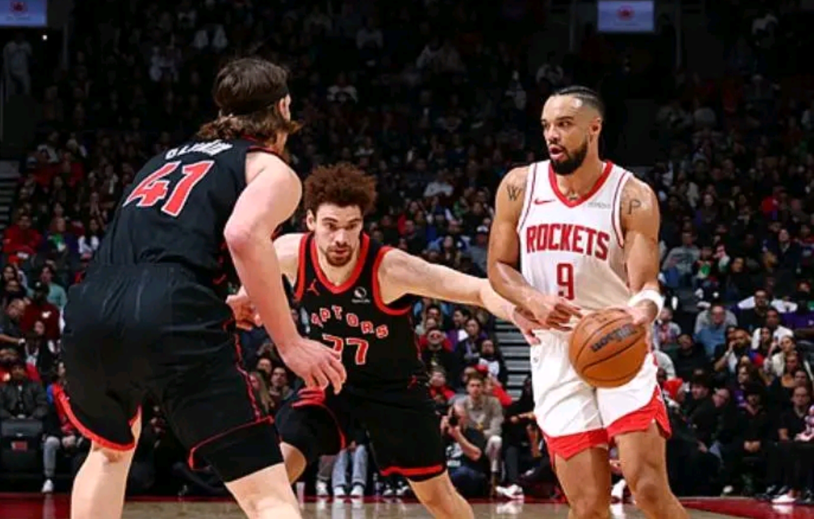 猛龙内线组合稳定表现,球队稳坐东部第一 猛龙内线组合稳定表现,球队稳坐东部第一