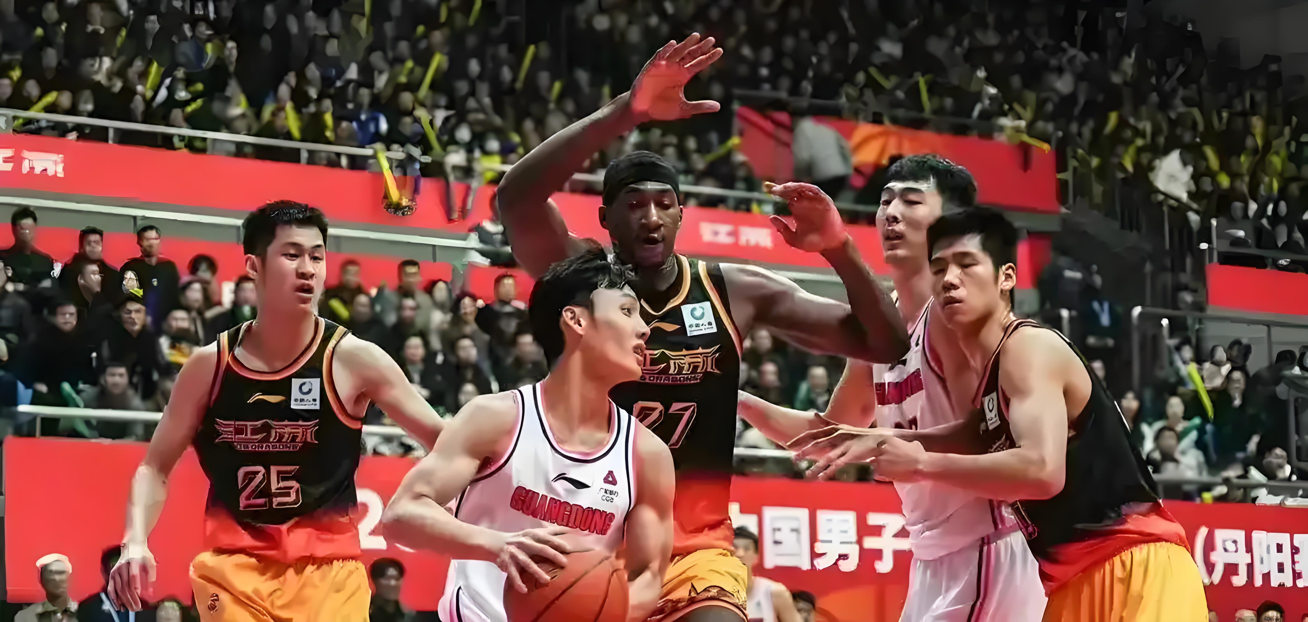 四川男篮不敌江苏,连败收场 四川男篮不敌江苏,连败收场