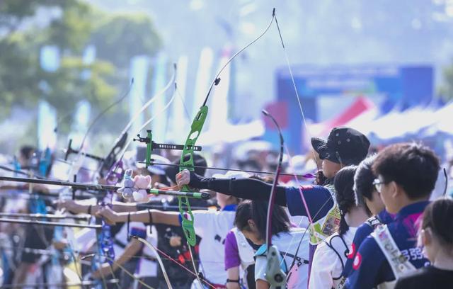 包含体育盛事引发热议,喜爱运动的人群聚焦赛事的词条 包含体育盛事引发热议,喜爱运动的人群聚焦赛事的词条