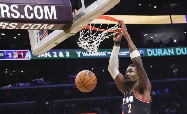 湖人击败火箭,西蒙斯全面 湖人击败火箭,西蒙斯全面