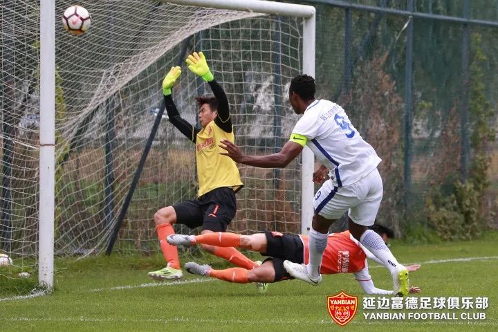 延边富德遭遇败绩,球队面临考验 延边富德遭遇败绩,球队面临考验