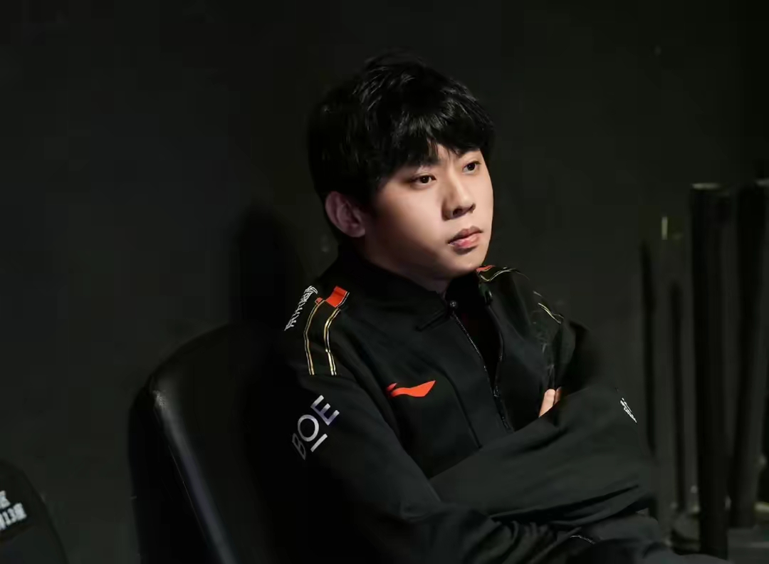 FPX力克GEN,Keria拿下关键大龙宿命之战成都决赛之夜,强势挺进下一轮 FPX力克GEN,Keria拿下关键大龙宿命之战成都决赛之夜,强势挺进下一轮