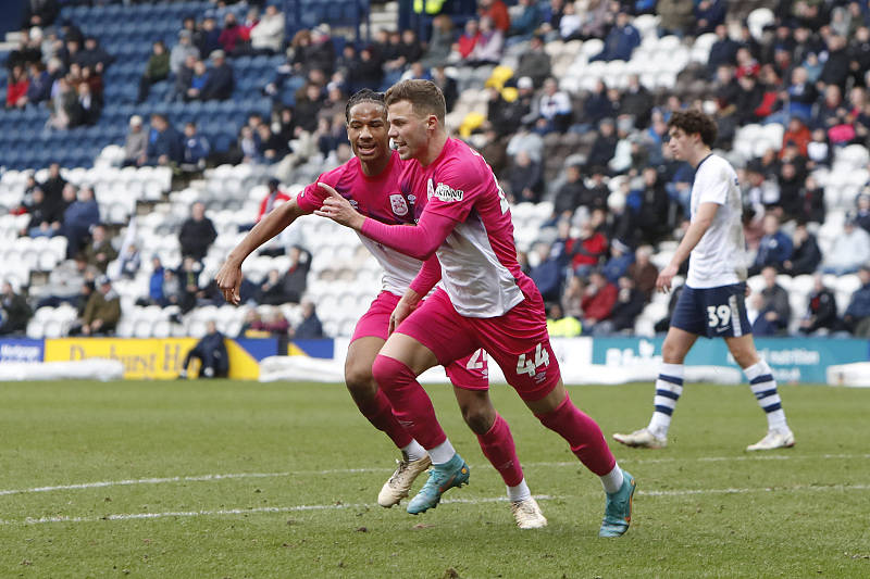 广州富力客场抢分,建业不敌输球 广州富力客场抢分,建业不敌输球