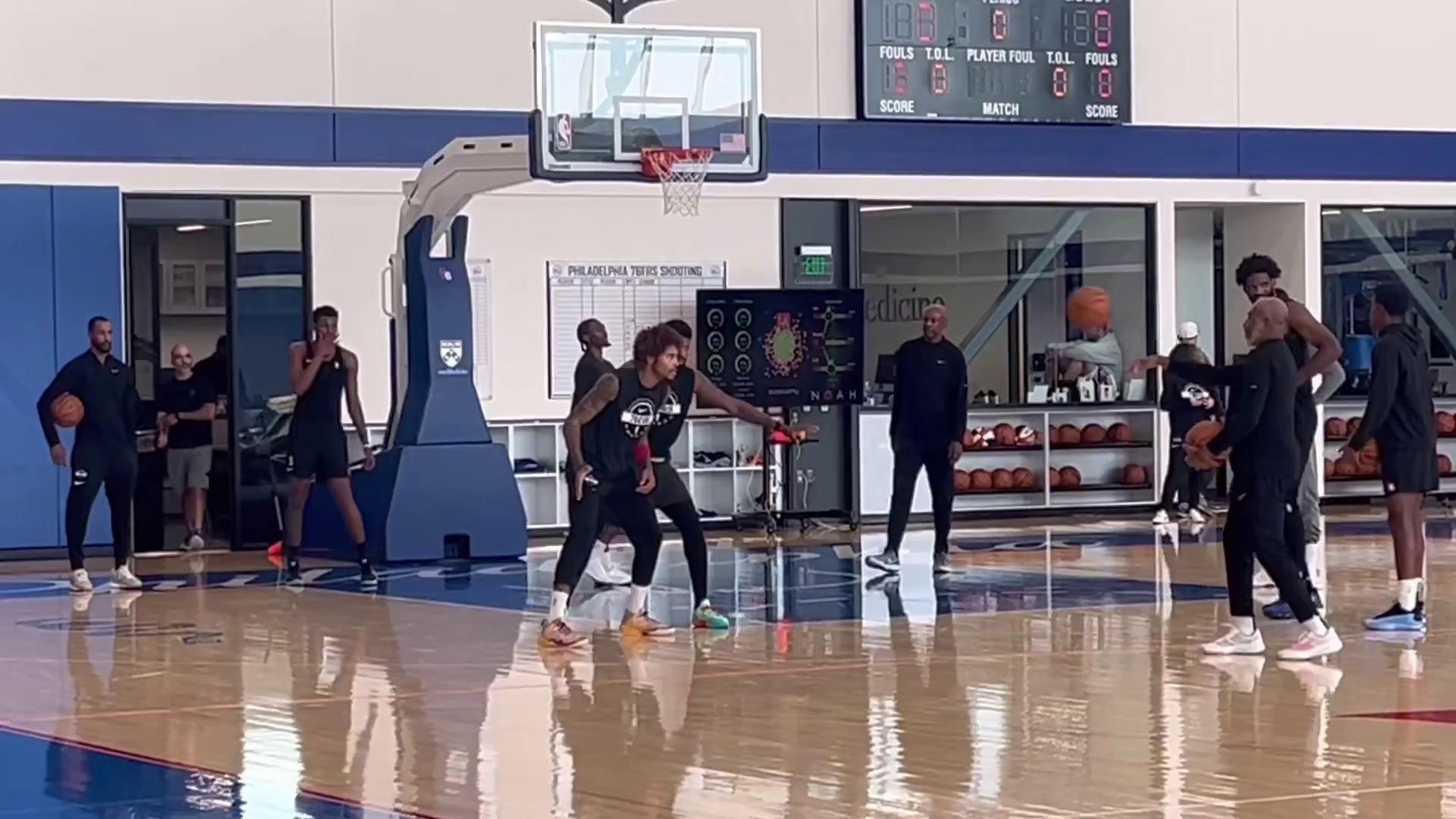 灰熊顽强逆袭,孟菲斯逆转保罗乔治联手三杀雷霆 灰熊顽强逆袭,孟菲斯逆转保罗乔治联手三杀雷霆