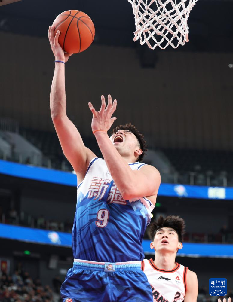 CBA常规赛第16轮：新疆主场战胜深圳成功止颓势